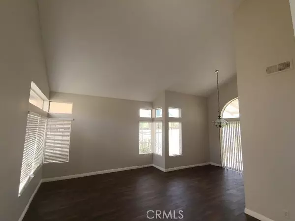 Temecula, CA 92591,27489 Rosebay Court