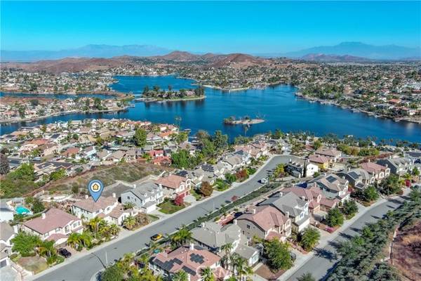 51 Volta Del Tintori Street, Lake Elsinore, CA 92532