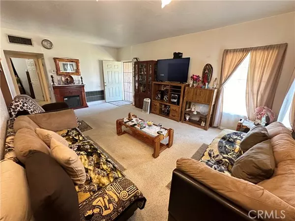 Blythe, CA 92225,586 N 6th Street