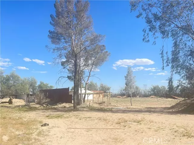 Yermo, CA 92398,45200 Camelot Drive