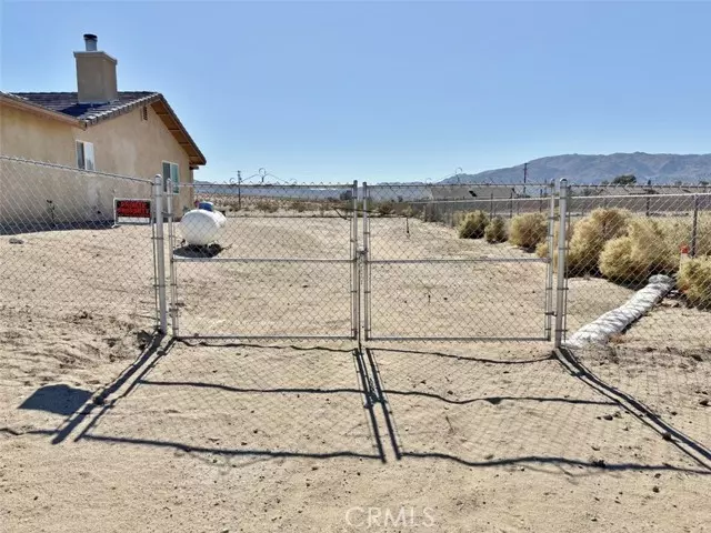 29 Palms, CA 92277,74781 Diamond Bar Road