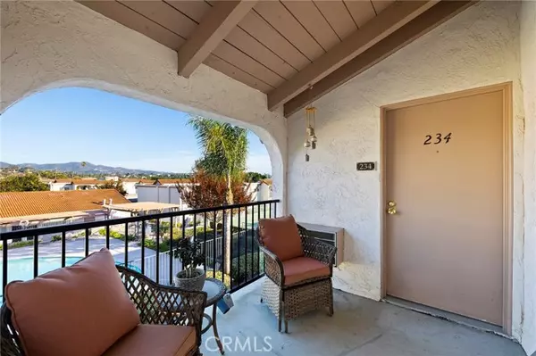 Vista, CA 92083,234 Candice Place