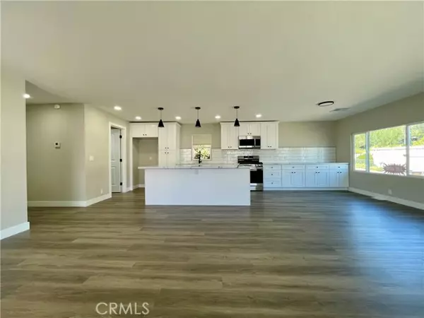 Temecula, CA 92591,31130 S General Kearny #28