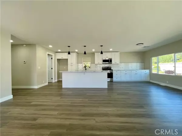 Temecula, CA 92591,31130 S General Kearny #28