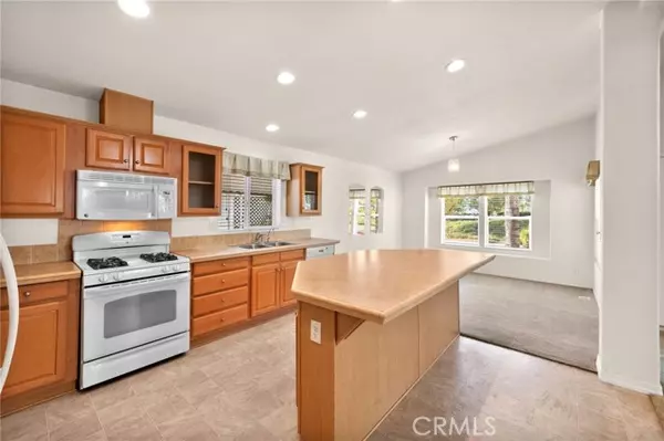 Murrieta, CA 92563,38484 Via La Paloma