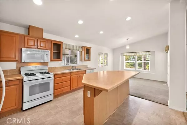 Murrieta, CA 92563,38484 Via La Paloma