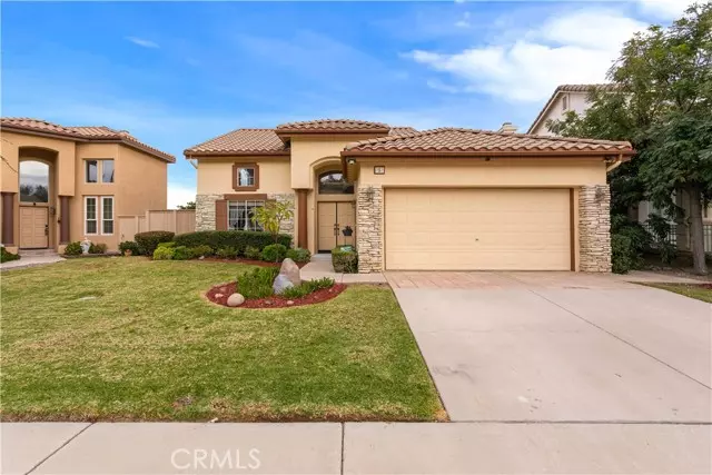 5 Villa Valtelena, Lake Elsinore, CA 92532