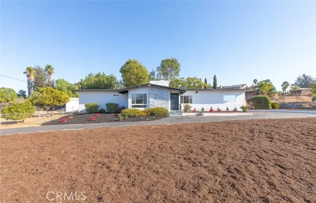 Escondido, CA 92029,1060 Hamilton Lane