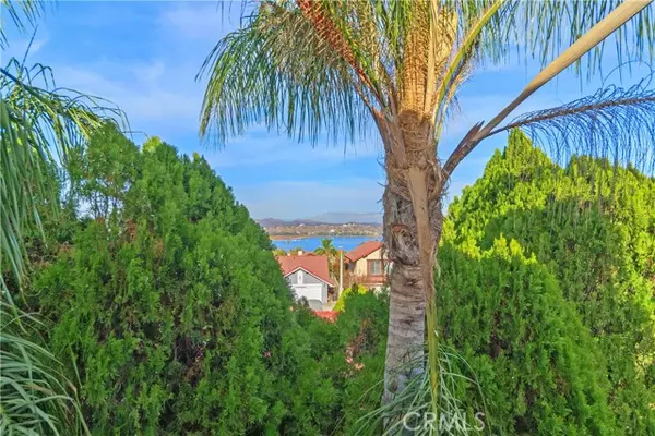 Lake Elsinore, CA 92530,15660 Lake Ridge Road