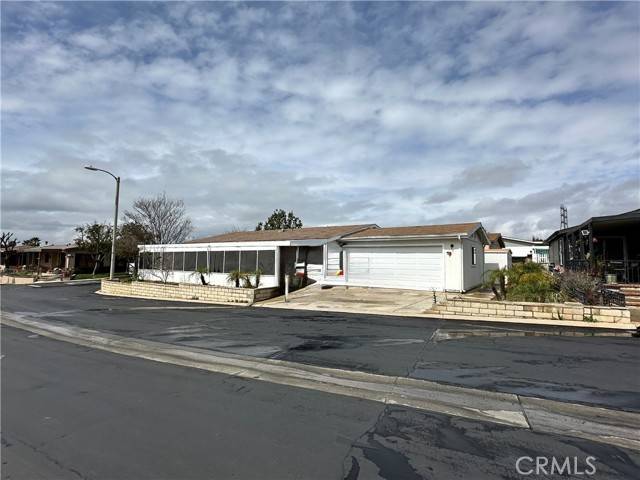 Calimesa, CA 92320,10961 Desert Lawn #100