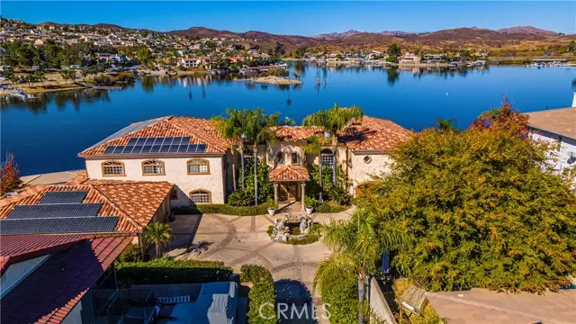 Canyon Lake, CA 92487,21990 Village Way