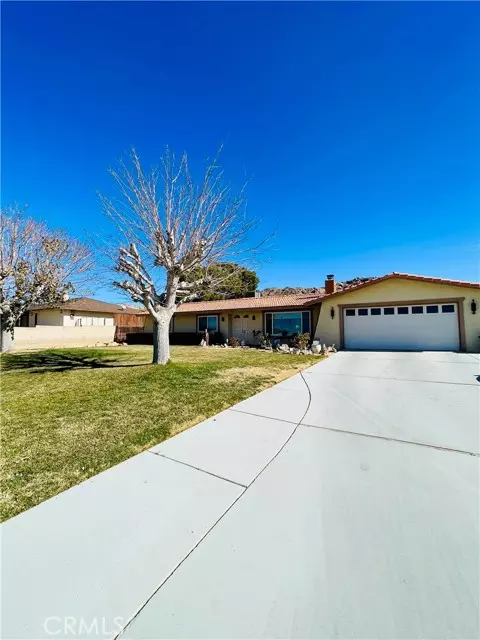 17323 Mesquite Rd, Apple Valley, CA 92307