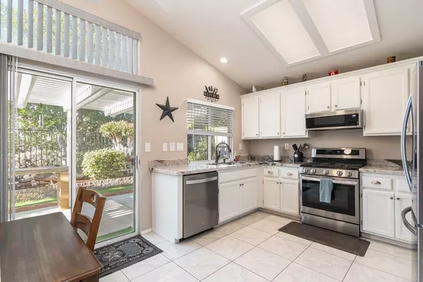 Murrieta, CA 92562,23870 Via Astuto