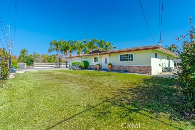 181 S Lyon Avenue, San Jacinto, CA 92582