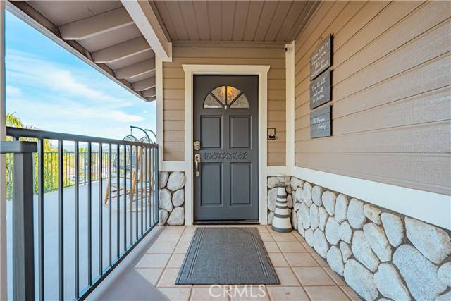 29889 Smugglers Point Drive, Canyon Lake, CA 92587