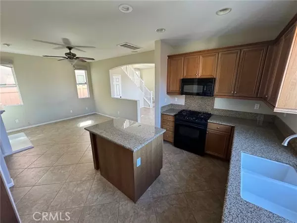 Murrieta, CA 92562,27525 Sunray Court