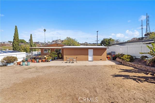San Diego, CA 92117,4657 Chateau Place