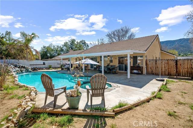 19390 Okeechobee Lane, Lake Elsinore, CA 92530