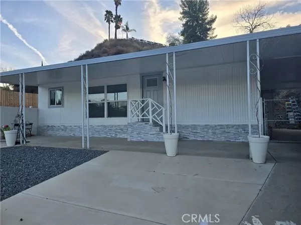 22725 Skylink Drive, Canyon Lake, CA 92587