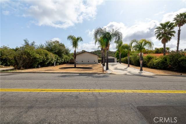 Wildomar, CA 92595,33778 The Farm Road