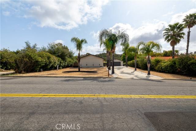 Wildomar, CA 92595,33778 The Farm Road