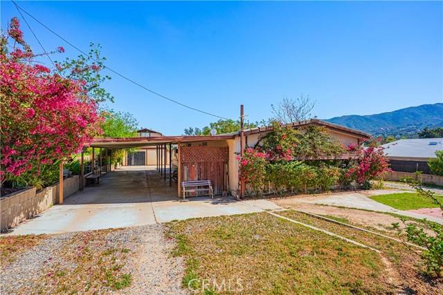Lake Elsinore, CA 92530,32658 Rome Hill Road
