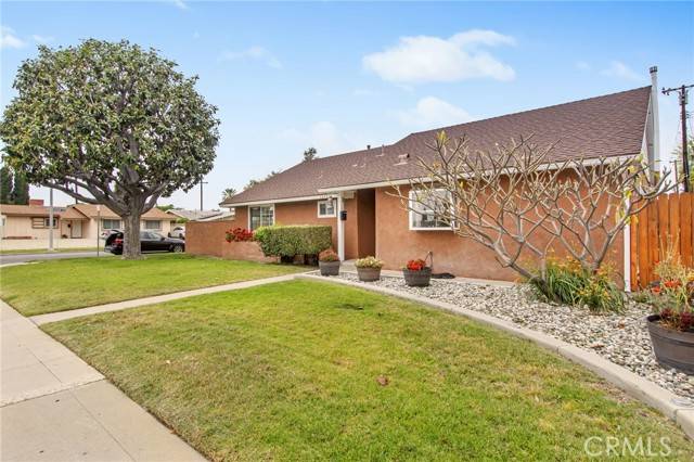 Fullerton, CA 92833,1219 W Orangethorpe Avenue