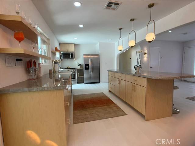 Palm Springs, CA 92264,622 S Highland Drive
