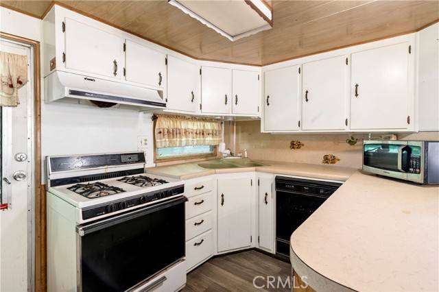 Hemet, CA 92544,44725 E. Florida #40