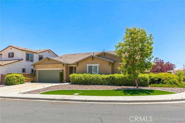 Murrieta, CA 92563,30525 Hawkscrest Road