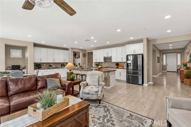 Murrieta, CA 92563,30525 Hawkscrest Road