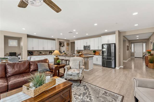 Murrieta, CA 92563,30525 Hawkscrest Road