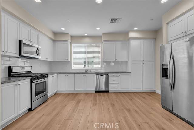 Upland, CA 91786,137 Macintosh Way