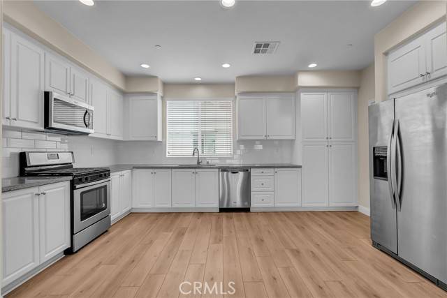 Upland, CA 91786,137 Macintosh Way