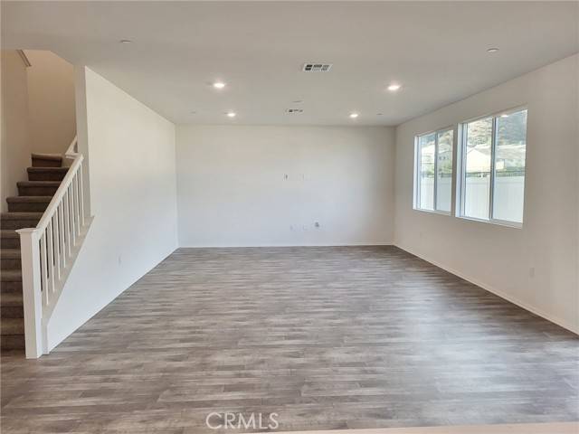 Corona, CA 92883,26257 Moorpark Court