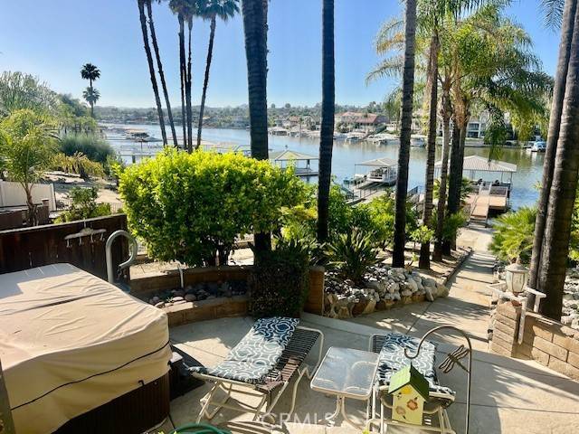 30417 Golden Gate Drive, Canyon Lake, CA 92587