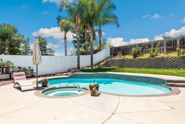 33180 Camino Piedra Rojo, Temecula, CA 92592