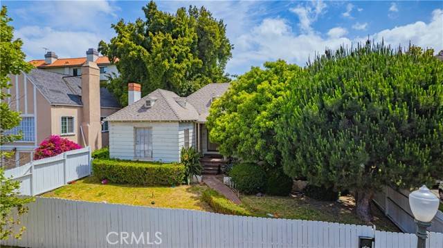 Los Angeles, CA 90024,1536 Malcolm Avenue
