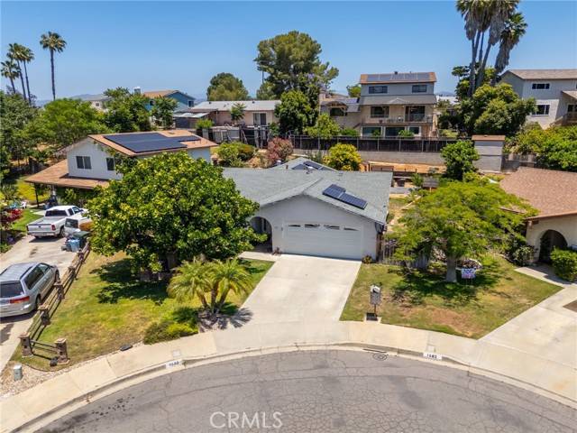 1552 Russell Place, Escondido, CA 92025