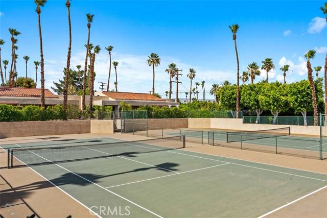 200 E Racquet Club Rd #69, Palm Springs, CA 92262