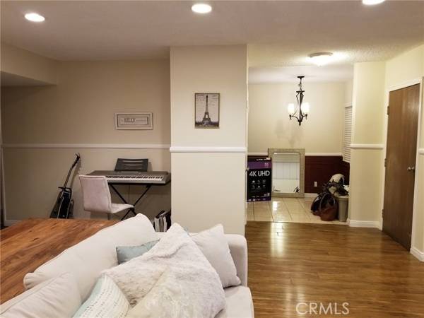 North Hollywood, CA 91606,6133 Whitsett Avenue #14