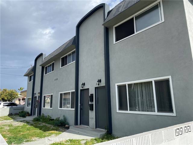 558 E Hyde Park Boulevard, Inglewood, CA 90302