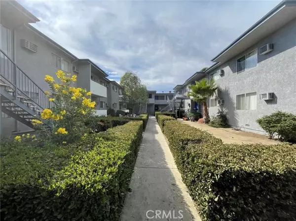 Panorama City, CA 91402,9075 Cedros Avenue