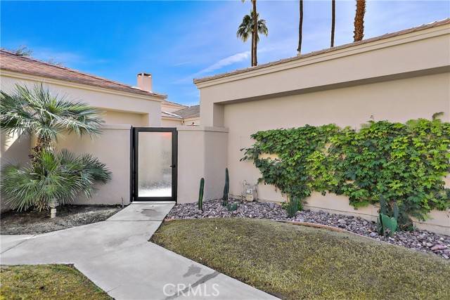 55196 Oak Tree #A10, La Quinta, CA 92253