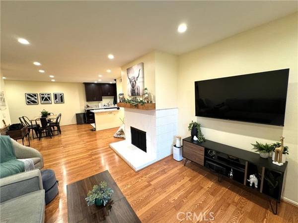 Diamond Bar, CA 91765,23617 Golden Springs Drive #27K