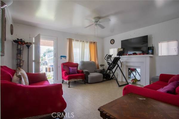 2915 Cudahy Street, Huntington Park, CA 90255