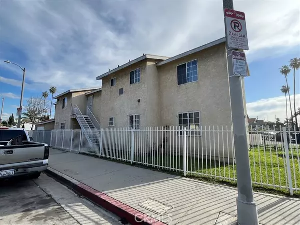 353 W 77th Street, Los Angeles, CA 90003