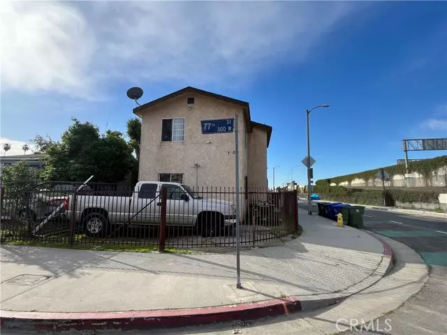 7704 S Grand Avenue, Los Angeles, CA 90003