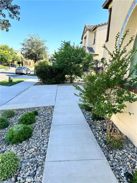 Ontario, CA 91762,4962 S Grapevine Trail