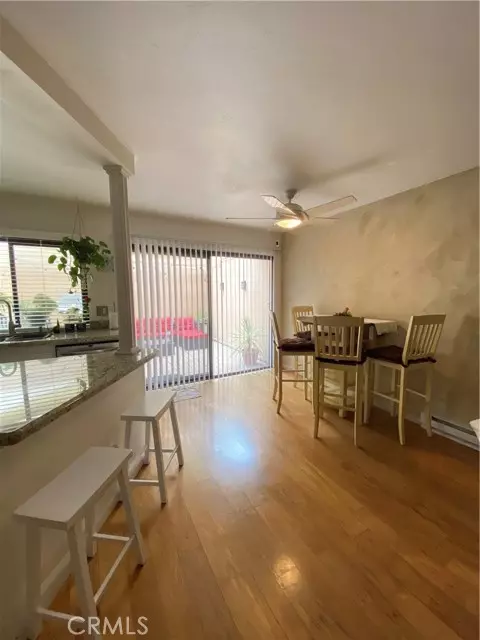 La Jolla, CA 92037,8322 Via Sonoma #76